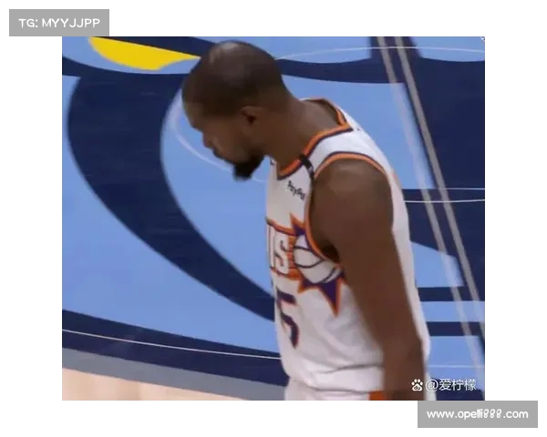 NBA护航战全解析球星对决与战略布局激烈角逐揭秘 NBA护航战全解析球星对决与战略布局激烈角逐揭秘