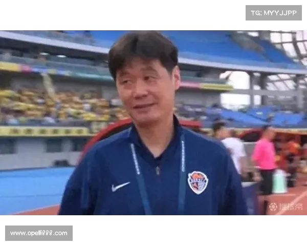 李霄鹏赴足协开会 朱慧谦代为出席明日赛前发布会 李霄鹏赴足协开会 朱慧谦代为出席明日赛前发布会