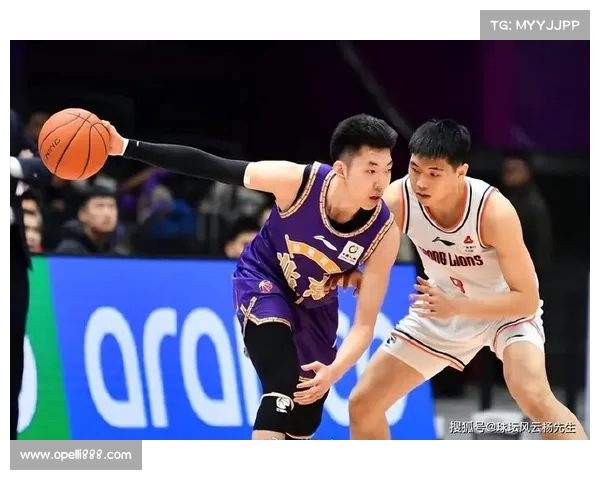 中国男篮备战淘汰赛遭遇麻烦 篮架问题导致训练计划临时调整 中国男篮备战淘汰赛遭遇麻烦 篮架问题导致训练计划临时调整