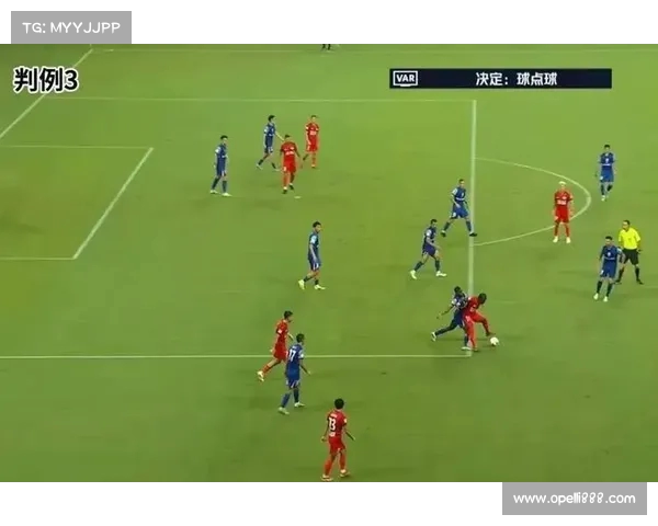 德甲赛场红牌风波频发 球员纪律挑战与裁判判罚标准探讨 德甲赛场红牌风波频发 球员纪律挑战与裁判判罚标准探讨